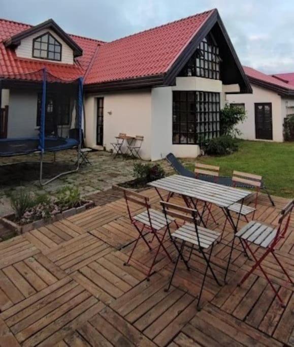 Icelandic Art Garden Villa W. Parking In Centre City Reykjavik Exterior photo